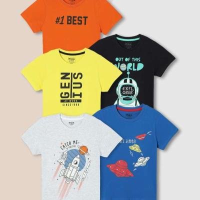 Thumbnail of different colour t shirts